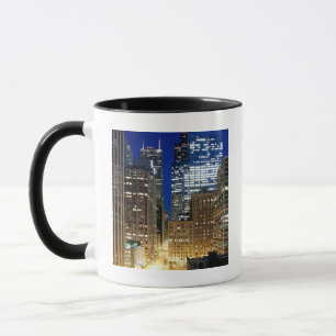 Taza Opinión de la noche del paisaje urbano de Chicago