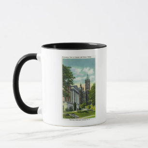 Taza Opinión del campus de Syracuse U que muestra la