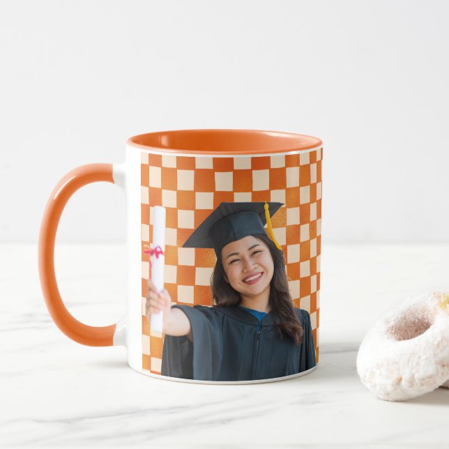 Taza Orange Checkered Personalized Portrait Graduation (Con donut)