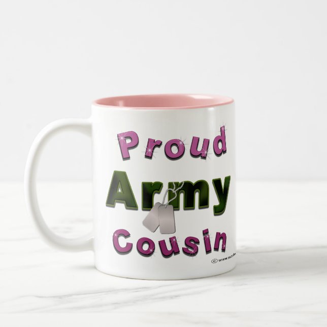 Taza orgullosa del rosa del primo del ejército (Izquierda)