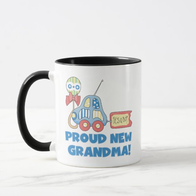 Taza Orgullosa nueva abuela: es un niño, camisetas y re (Izquierda)