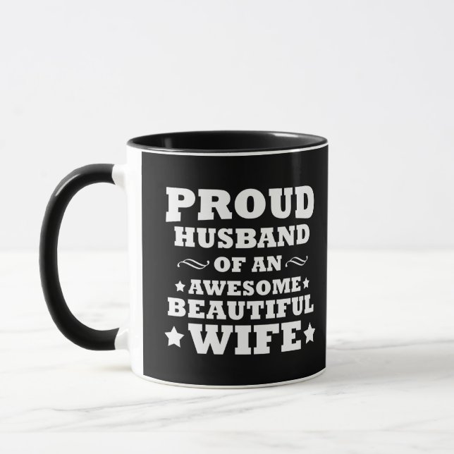 Taza orgulloso esposo de una bella y increíble esposa (Izquierda)