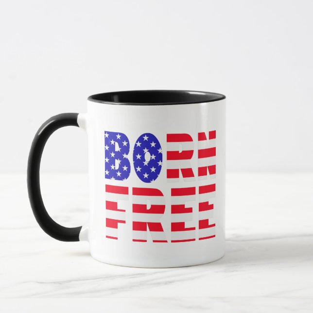 Taza Orgulloso norteamericano nacido libre libertad ama (Izquierda)