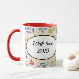 Taza Ornamentos navideños antiguos colgados en árboles