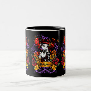 Taza oscura tatuada rosa de la fantasía del Faery