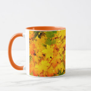 Taza Otoño huye de la mezcla de comas
