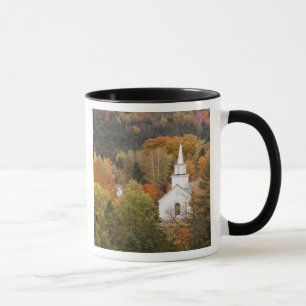 Taza Paisaje otoñal con iglesia, Vermont, EE.UU.