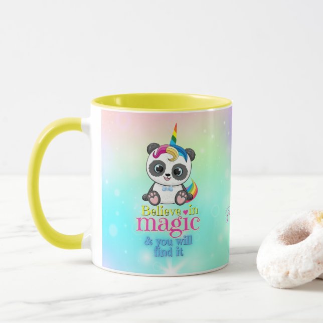 Taza Panda mágico unicornio sobre fondo arco iris (Con donut)