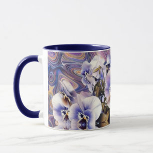 Taza Pansias blancas rosadas púrpuras cerca de acuarela