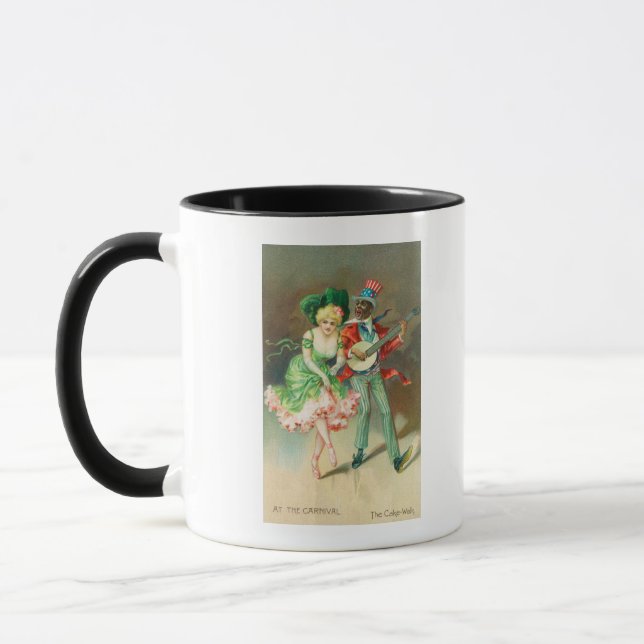 Taza Pareja de disfraces haciendo la caminata de torta (Izquierda)