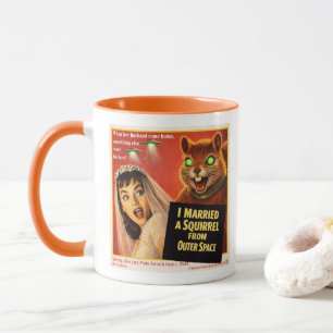 Taza Parodia de Ardilla del Espacio Exterior