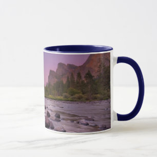 Taza Parque nacional de Yosemite en la oscuridad