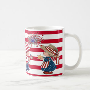 Taza patriótica americana del muchacho y del chica