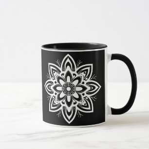 Taza Patrón de flores de Mandala en blanco y negro