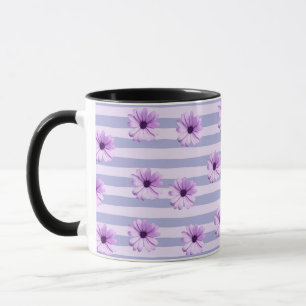 Taza Patrón de margarita azul y púrpura