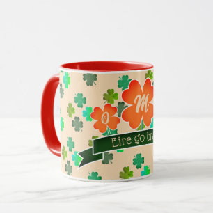 Taza Patrón de Shamrock monograma en NARANJA de luz