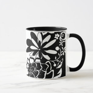 Taza Patrón gráfico de jardín floral blanco y negro