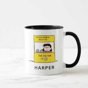 Taza Peanuts Lucy & El Doctor Está Aquí