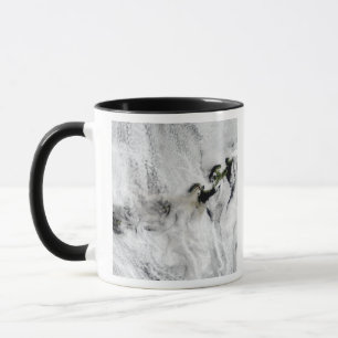 Taza Penacho del volcán de Okmok, islas Aleutian 2
