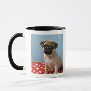 Taza Perrito del barro amasado que se sienta en cama