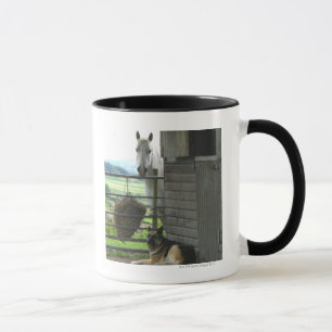 Taza Perro y caballo en el rancho en Menton, Francia