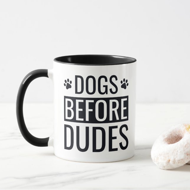 Taza Perros divertidos antes de que Dudes cite café (Con donut)