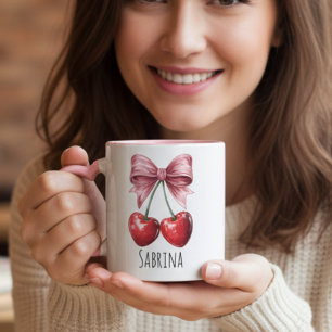 Taza personalizada "Sabrina" con cerezas y lazo ro