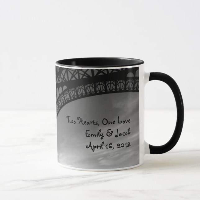 Taza personalizada torre Eiffel de la novia y del (Derecha)