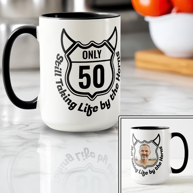 Taza Personalizado empantanada de hito cumpleaños Emble (Subido por el creador)