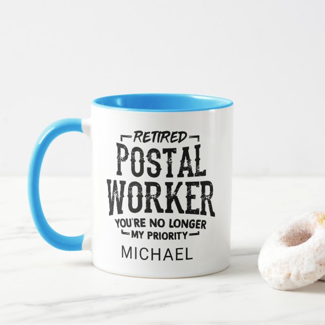 Taza Personalizado jubilado trabajador postal retirado  (Con donut)