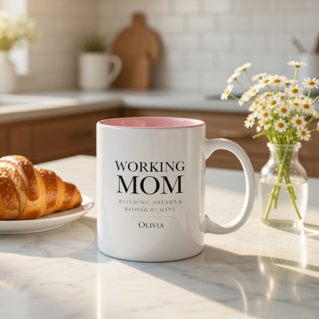 Taza Personalized Working Mom – Custom Boss Mom Gift (Subido por el creador)