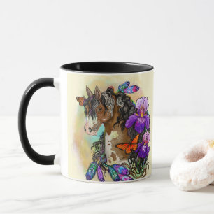Taza Pintar caballo Mustang con iris y mariposas