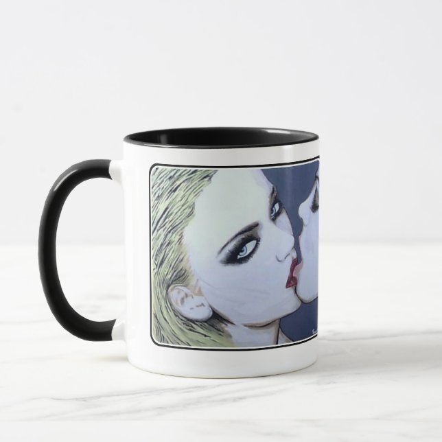 Taza Pintura de 'Just a Kiss' en un (Izquierda)