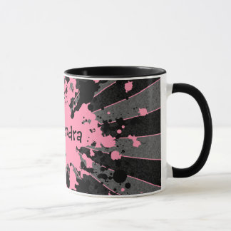 Taza Plantas de pintura rosada que le ponen su nombre
