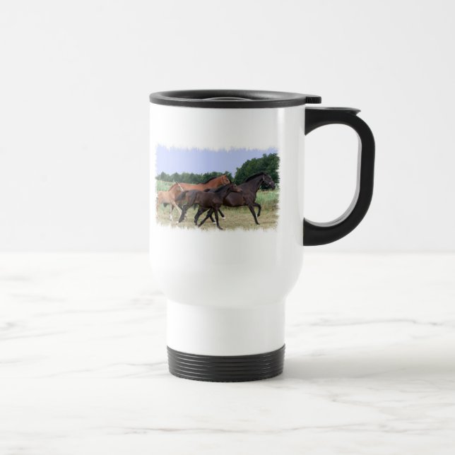 Taza plástica del viaje de los caballos salvajes (Derecha)