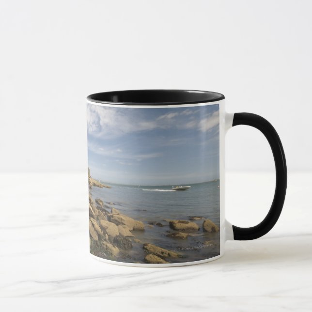 Taza Playa rocosa con viajar de la motora (Derecha)