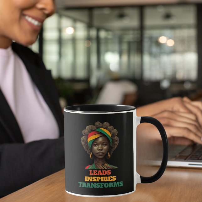 Taza Plomo, inspira, transforma el mes de la historia n (Leads, Inspires, Transforms Black History Month Mug)