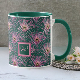 Taza Plumas de pavo real rosado y monograma sobre verde