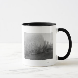 Taza Poco campo y árboles de Beyod de la mota de