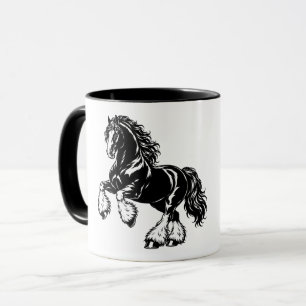 Taza Poderosa ilustración de caballo Shire negro y blan