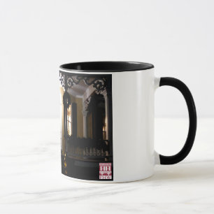 Taza Pórtico de la casa del hexágono en la noche