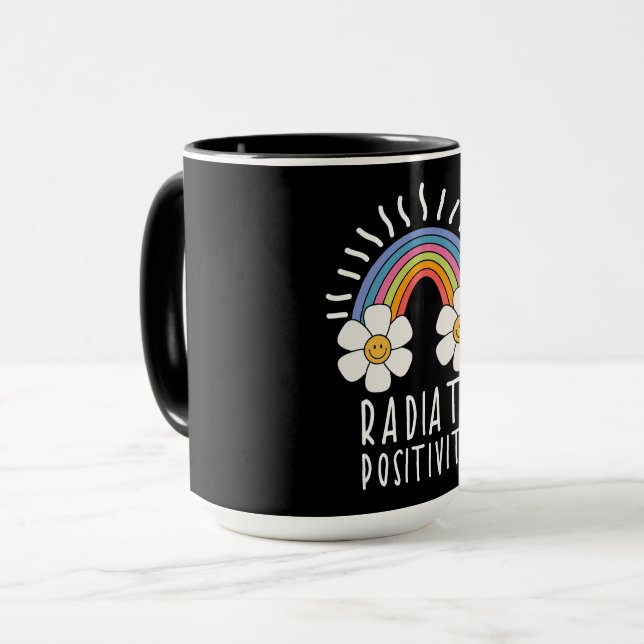 Taza Positividad de radiación | Arcoiris y flores de co (Anverso izquierdo)