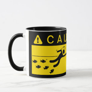 Taza Precaución: Pirañas en el agua