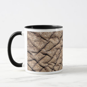 Taza Primer plano de la piel de un elefante africano