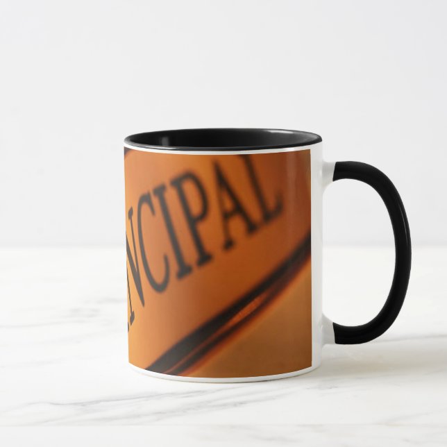 Taza principal (Derecha)