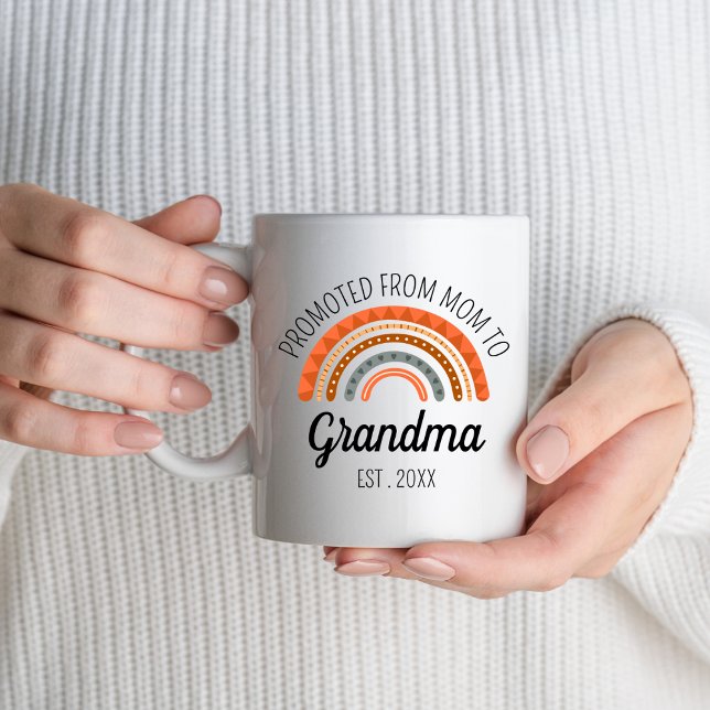 Taza Promovido De Mamá A Abuela Grammy 2024 Para Ser (Subido por el creador)