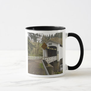 Taza Puente cubierto de gato silvestre, condado de Lane