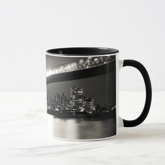 Taza Puente de Williamsburg en New York City en la (Derecha)