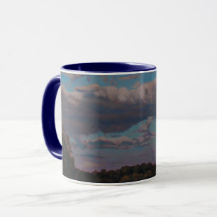 Taza Puesta de sol cálida sobre River Road