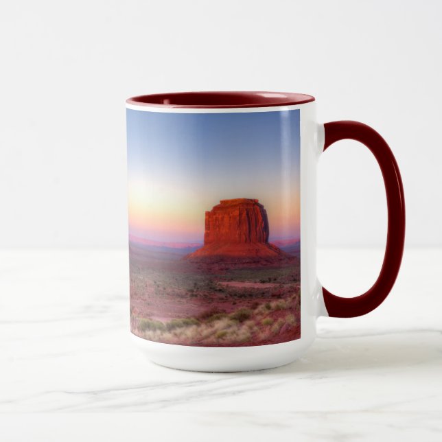Taza Puesta de sol sobre Monument Valley Arizona (Derecha)